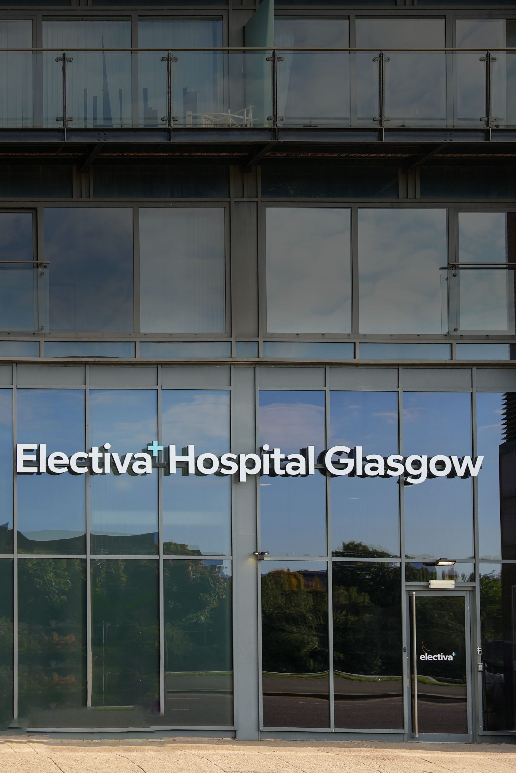 Outside Horizontal 1